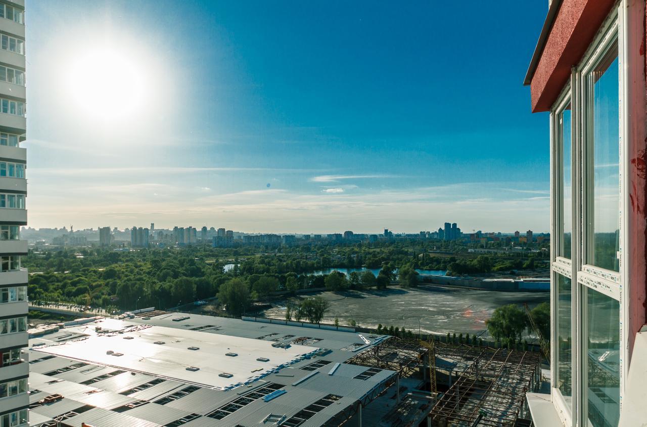 Apartamento Flatrent Drahomanova 2A Kiev Exterior foto