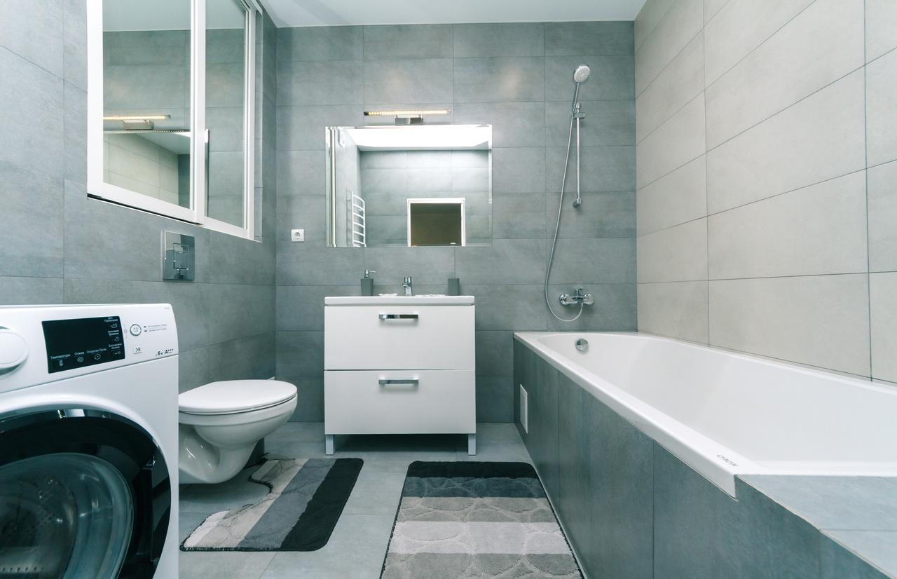 Apartamento Flatrent Drahomanova 2A Kiev Exterior foto